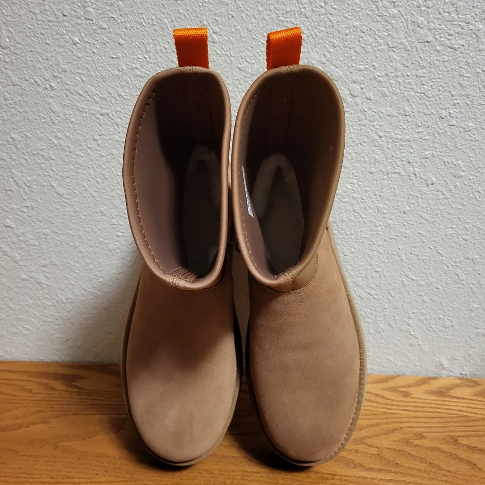 NWOB UGG Tan Classic Dipper Platform Boots Size 11